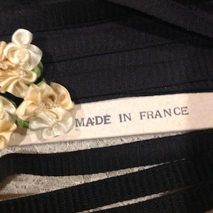 Silk Trim, Permanently  fluted - French,  Black,  7/16 inch
