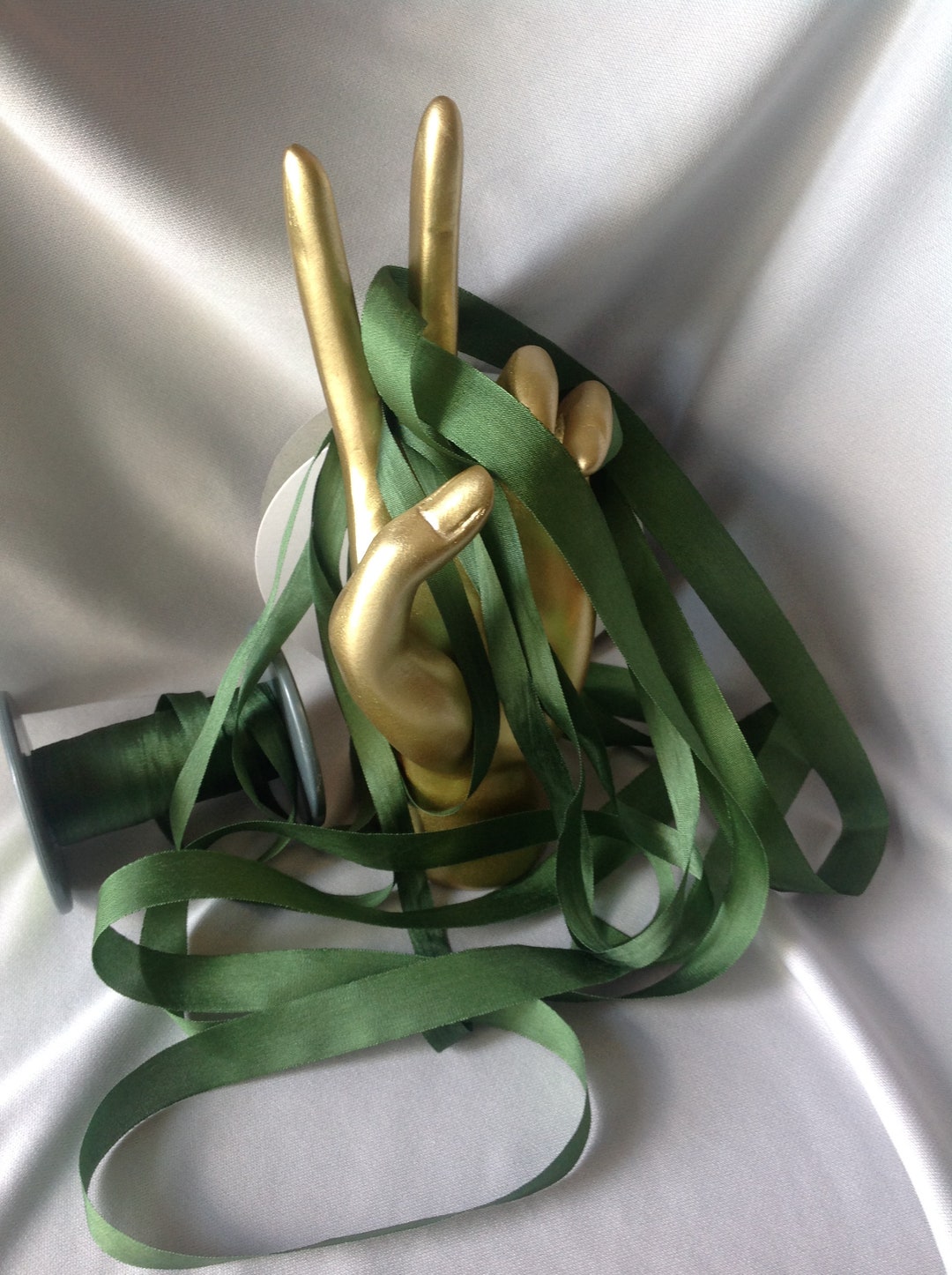 Dk Ribbon 2, 4, 7 Mm, Silk Ribbon, DK LEAF GREEN, #21 Made in Japan - Etsy