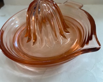 Pink Depression Glass Reamer Juicer, 5,5 Durchmesser, Tab Griff, Ausgießer, perfekter Zustand!