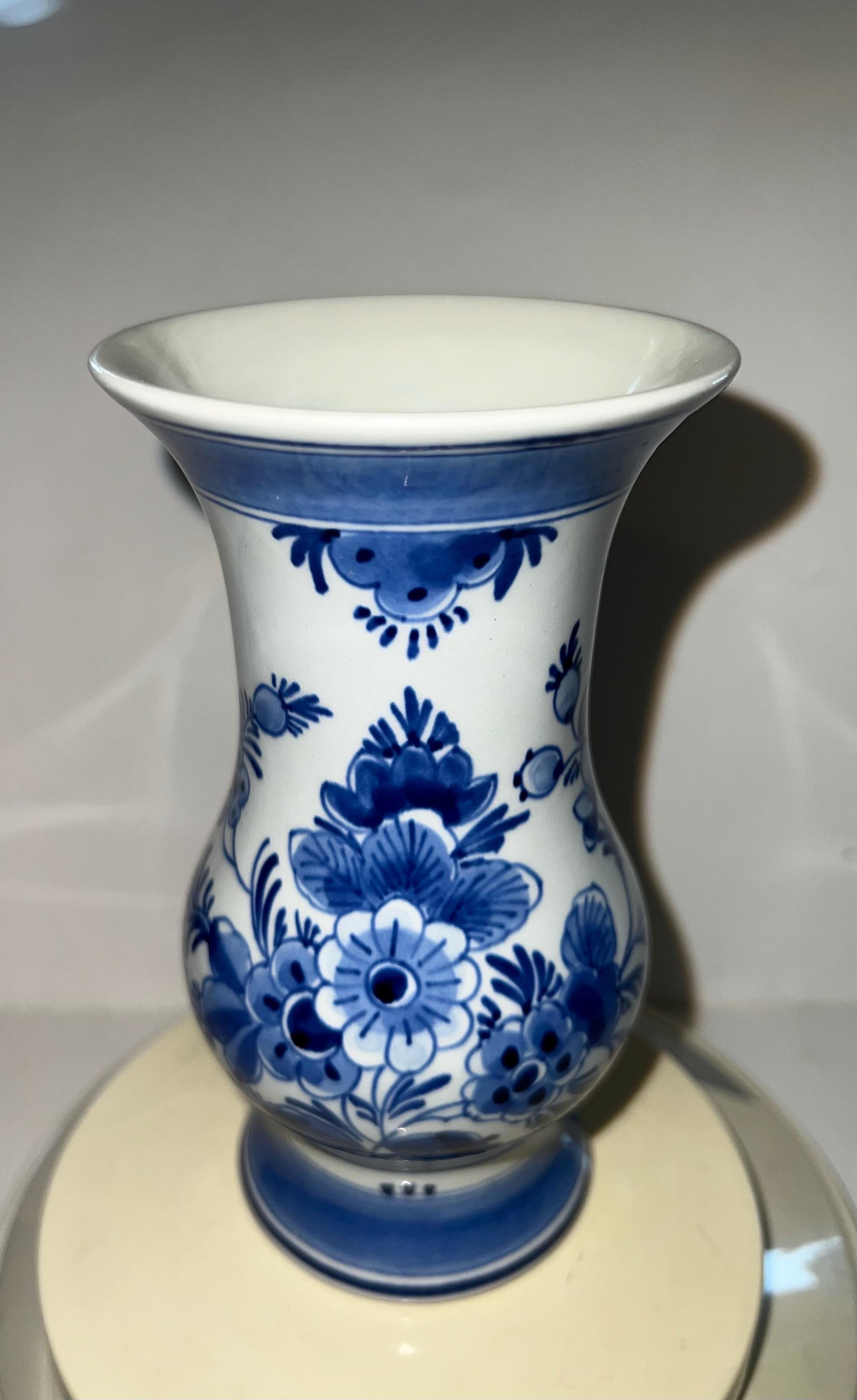 KONINKLIJKE PORCELEYNE FLES 花柄陶磁器 De Porceleyne Fles large handpainted Delft blue garniture set