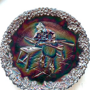 Fenton Carnival Glass Amethyst Purple 8” Plate, 1970 Commemorating the Earliest Glass Craftsman of New America, Jamestown 1608, Perfect!