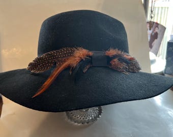 Vintage Don Anderson for Saks Fifth Ave Afghan Lambswool Hat  display picture 2