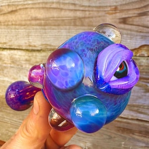 Handblown Glass Eyeball Pipe: Heady Alien Monster Bowl