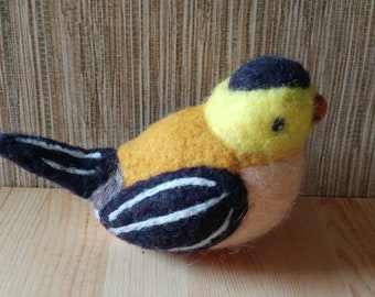 Needle felt Goldfinch - Bird Lover - Felted Bird - Goldfinch spirit guide - Bird lover gift - Needle felt animals