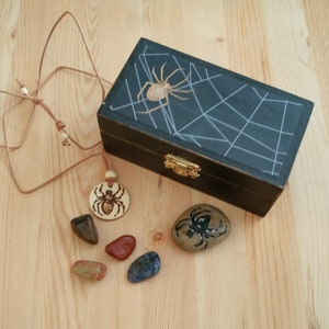 SPIDER Trinket box - Gemstones - Witch box - Spider necklace  - Spider painted rock - Witch kit - Spider lover - Halloween gift - Samhain
