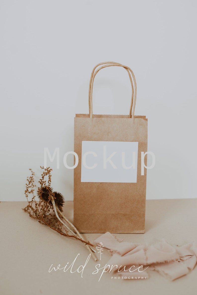 Download Calluna Bag Label Mockup Label Mockup Sticker Mockup Bag ...