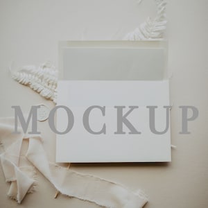 Umschlag-Mockup, Umschlag-Liner-Mockup, Einladungs-Mockup, Hochzeitseinladungs-Mockup, Hochzeits-Briefpapier-Mockup, Briefpapier-Mockup, Mockups