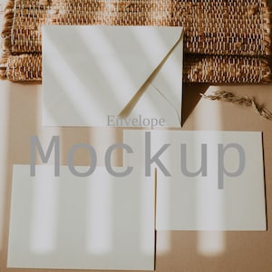 Umschlag Einladung Mockup, Umschlag Mockup, Hochzeitsumschlag Mockup, Hochzeits-Briefpapier Mockup, Briefpapier Mockup, Karte Mockup, Mockups