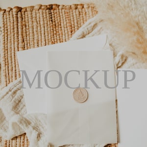 Mockup zaproszenia z pergaminu, Mockup pergaminu, Mockup pergaminu 5x7", Mockup papeterii ślubnej, Mockup papeterii, Mockup kartki 5x7, Mockup ślubu,