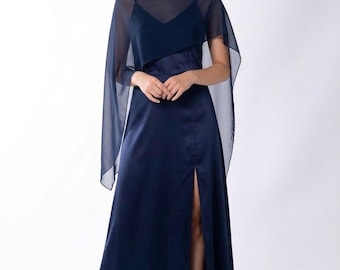 Abendcape aus dunkelblauem Chiffon. Schwarzer Schal. Griechischer Schal.