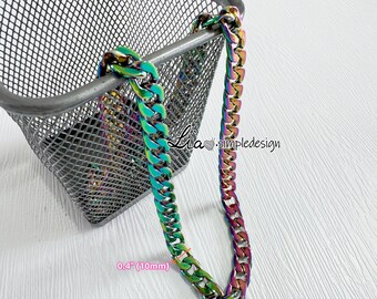 May include: A 10 mm rainbow purse chain made of metal. The chain is 0.4 inches (10 mm) wide and has a curb link design.  The chain is displayed in a wire mesh basket.