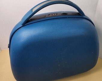 Traveling Bag - Blue Hard-Shell Beauty/Carry-On Travel Case (Combination Lock)