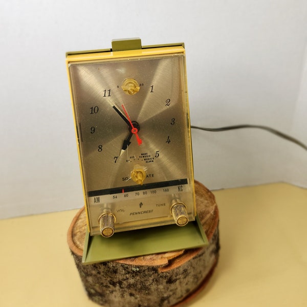Vintage Avocado Green Penncrest Alarm Clock & AM Radio - For Repair