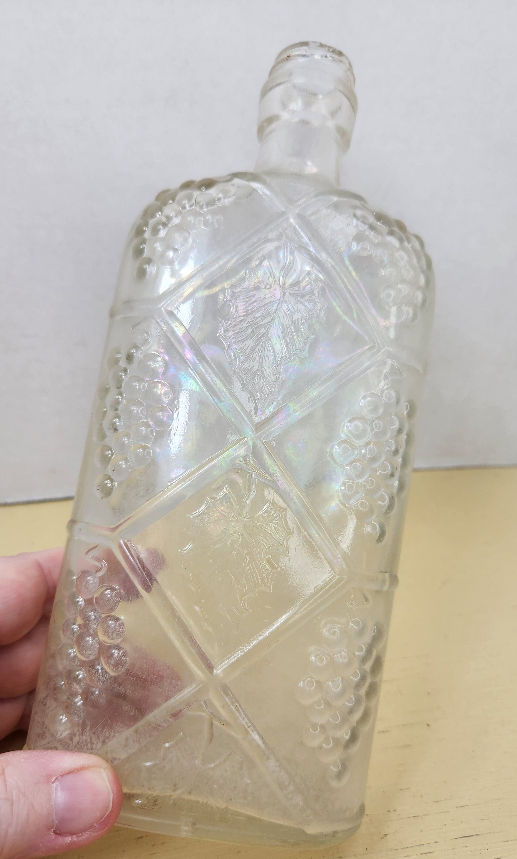 Vintage Wine 228 Full Pint Bottle With Embossed Grapes & Leaves