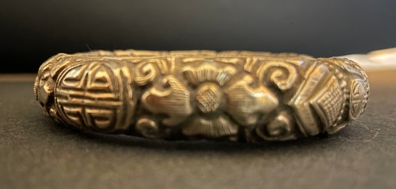 Antique Chinese cuff Bracelet - image 4