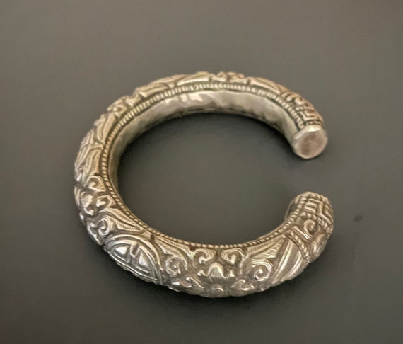 Antique Chinese cuff Bracelet - image 6