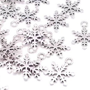 10, 50 or 100 Silver Snowflakes - Bulk Snowflake Charms - Lead Free - Winter Charms - Snowflake Pendant - Christmas Charms - 19mm