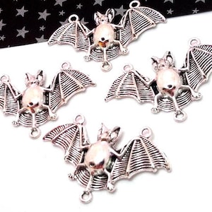 4, 10 or 25 Silver Bat Charms - 3 Way Connector - Halloween Charms - Lead Free Charms - Bat Links - Silver Bat Pendant - Flying Bat - 30mm