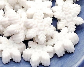 White Acrylic Snowflake Beads, Plastic Christmas Craft Supplies (13mm, 50 pieces)