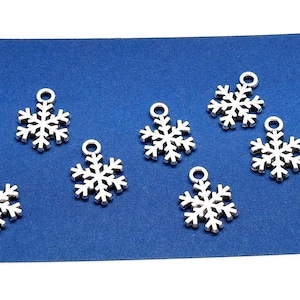 10, 50 or 100 Silver Snowflakes - Bulk Snowflake Charms - Lead Free - Winter Charms - Snowflake Pendant - Christmas Charms - 14mm