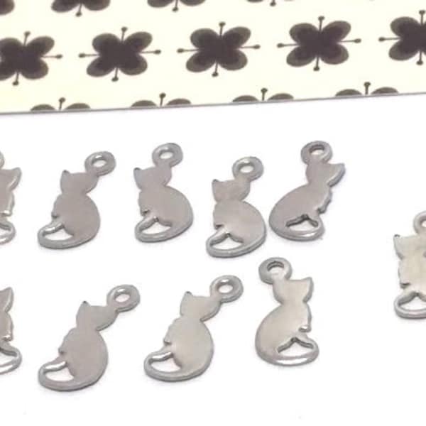 10, 50 or 100 Small Silver Cat Charms - Stainless Steel Cat Charms - Cat Silhouette - Metal Cat Charms - Charms in Bulk - 13mm