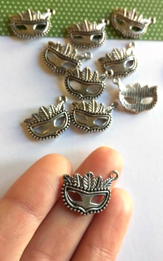 10pcs/lot CZ Paved Crown Mardi Gras Mask Charm Pendants, Charms