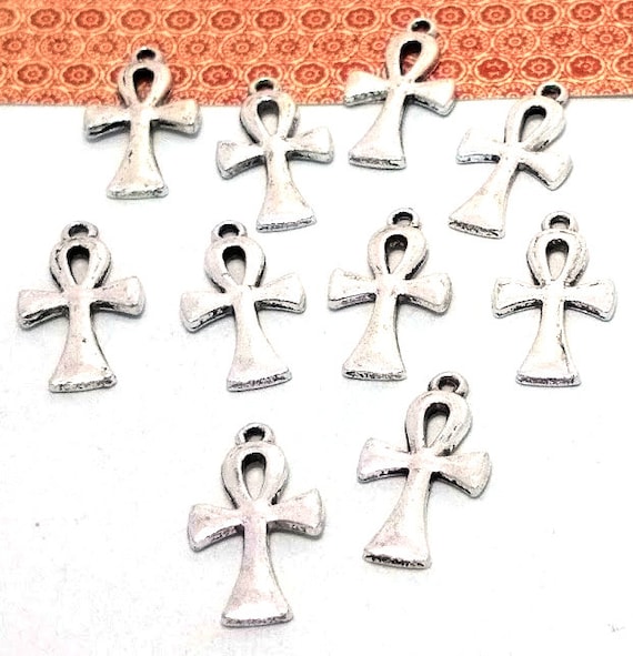 5 Lead Free Antique Silver Tone Pewter Charms I Love Cross Stitching