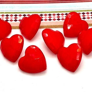10 Red Heart Buttons - Button with Shank - Red Acrylic Button - Valentines - Faceted Heart - Plastic Heart Button - 18mm
