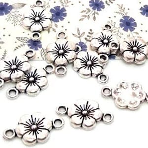 Silver Flower Charm Links, Metal Alloy, Floral Jewelry Connectors (18mm, 10, 50 or 100pieces)