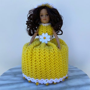 Doll Toilet Paper Covers, Bathroom Decor, Crochet Toilet Paper Holders, Bathroom Home Decor, Housewarming Gifts Geel