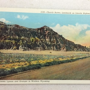 Carte postale WY vintage monument sur Lincoln Highway Church Buttes ouest du Wyoming entre Lyman et Granger