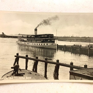 Carte postale hollandaise vintage bateau d'Alkmaar RPPC Photographie réelle bateau d'Alkmaarsche Pays-Bas