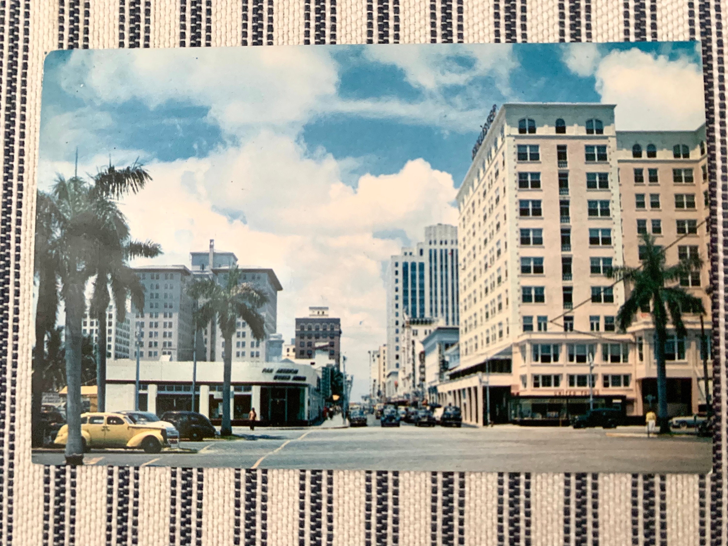 Miami, FLORIDA - Downtown & Biscayne Bay - 1940