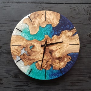 Reloj de pared de resina y madera de olivo hecho a medida, reloj de pared de epoxi y madera de olivo hecho a pedido, regalo para el hogar, reloj de pared de madera de olivo rústico Live Edge imagen 1