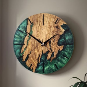 Green Resin Wall Clock, Custom Made Resin & Olive Wood, Made to order Epoxy and Olive Wall Clock, Home gift, Live Edge Rustic Wall Clock