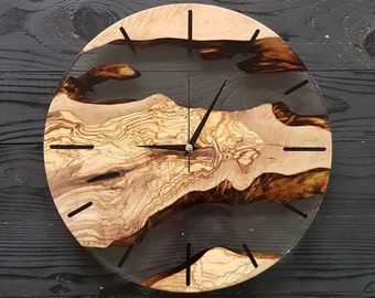 Reloj de pared de resina y madera de olivo hecho a medida, reloj de pared de epoxi y madera de olivo hecho a pedido, reloj de madera, resina transparente rústica de borde vivo