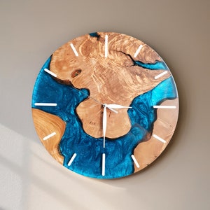 Custom Resin & Olive Wood Wall Clock: Colorful Epoxy, Live Edge Design
