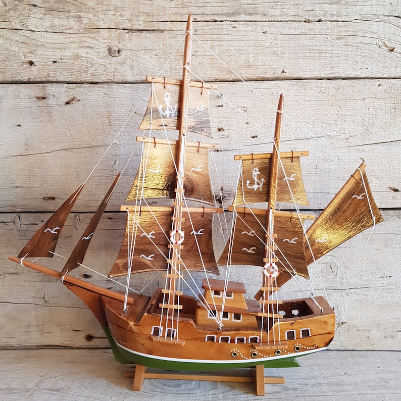 Wooden Pirate Ship Model, Handmade Pirate Ship. Model Pirate Ship, Miniature Pirate ship, Handmade Decor, Wooden Decoration image 5