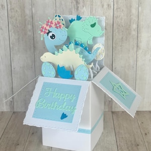 Elke leeftijd | Pop-updoosverjaardag dinosaurus | Handgemaakt | 3D-kaart | Gepersonaliseerd | Verjaardagscadeaus