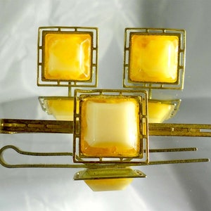 Vintage cufflinks with clip. cufflinks Ancient cufflinks the color of yellow. Cufflinks with square insert. cufflinks Mens