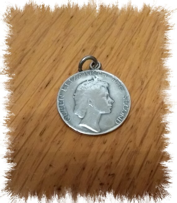 Paul Vincze Elizabeth II Silver Pendant Etsy UK