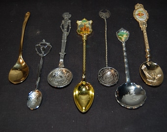 Miscellaneous Vintage Collectable Teaspoons x 20 including display rack.