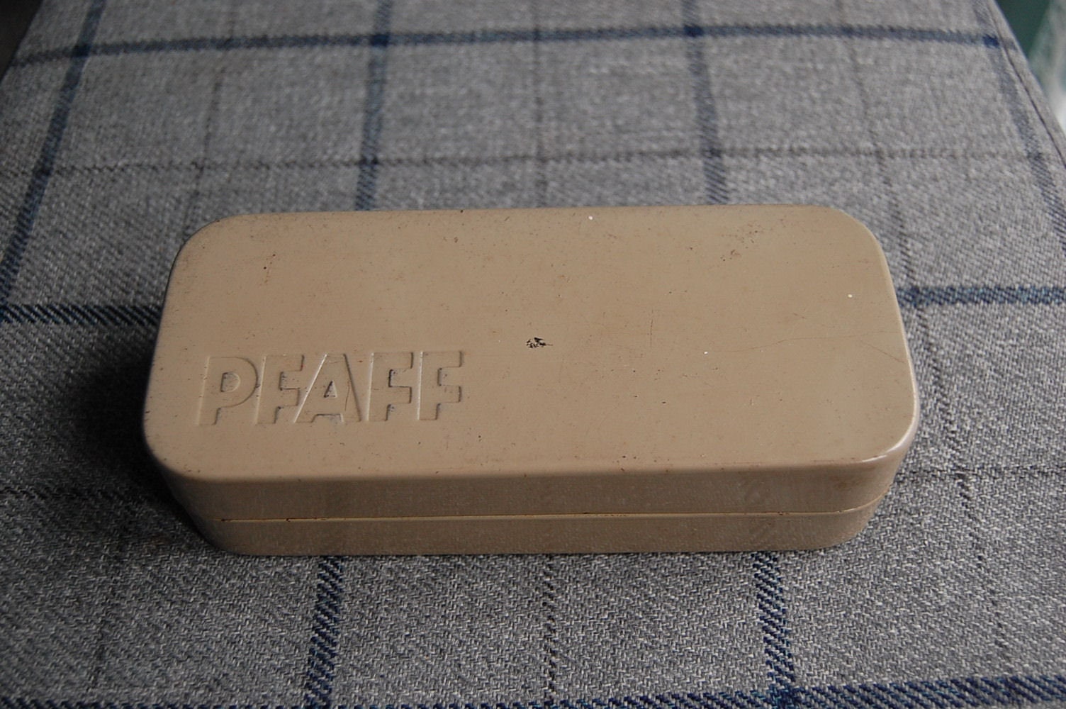 Vintage PFAFF Sewing machine accessories box and contents
