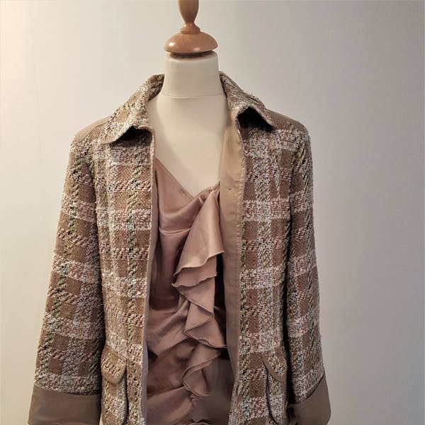 Vintage Taupe Tweed Jacke mit passendem SatinShirt