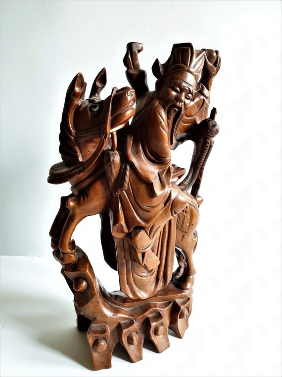 EXQUISITE CHINESE AMBER HAND CARVED GOD OF LONGEVITY STATUE