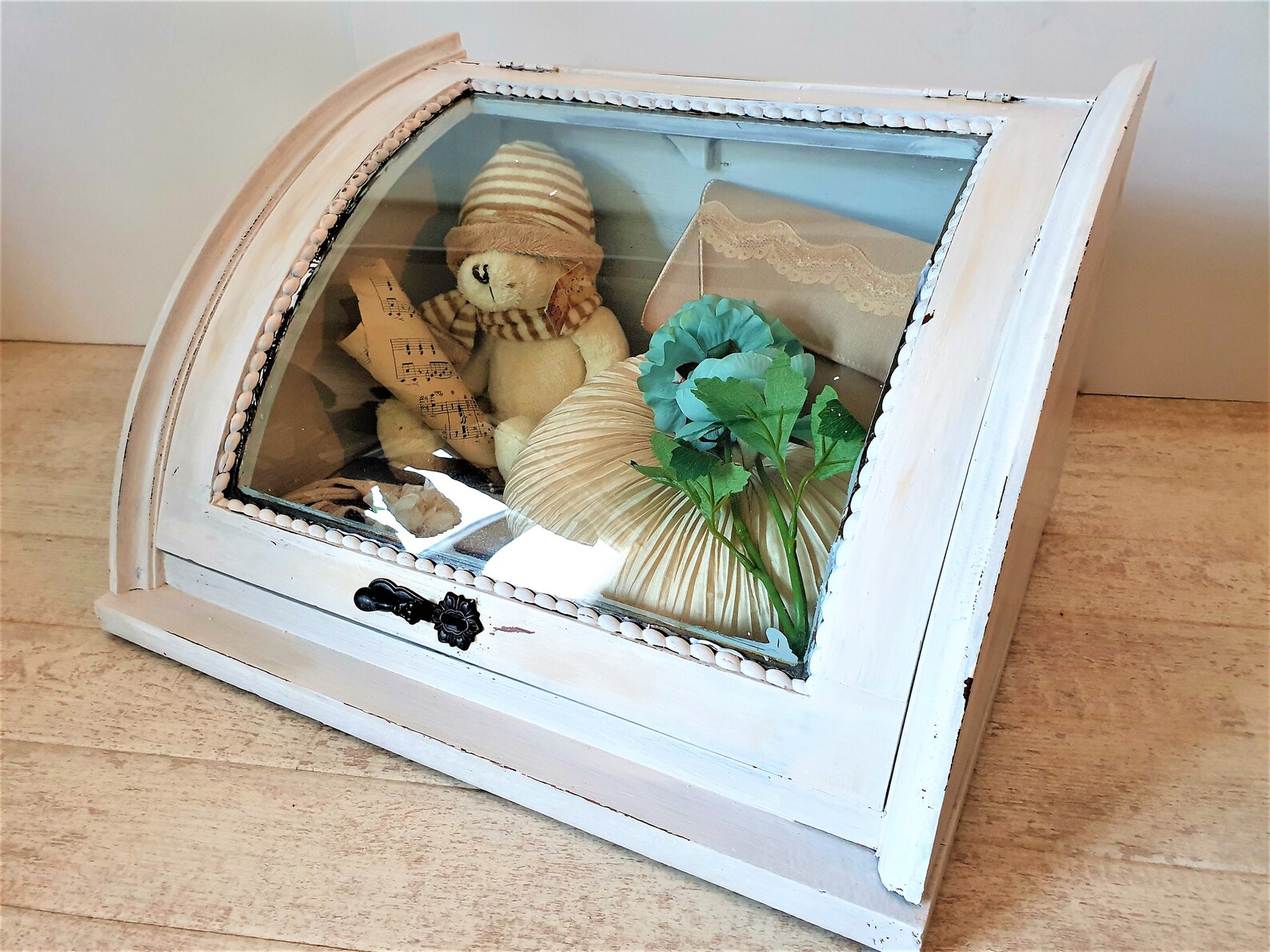Stunning Shabby Chic Glass Top Box, Display Case Vintage Shadow Box