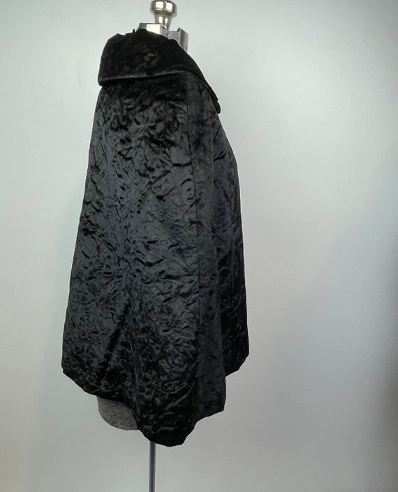 Niccolini Crushed Velvet Cape Vintage 60s Black M… - image 10