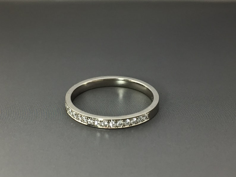 Diamond ring in 14ct white gold image 3