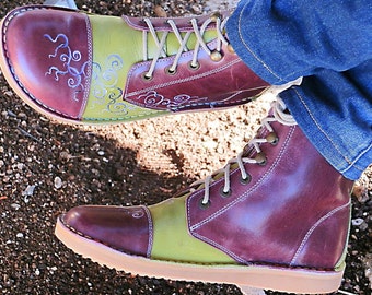 Gistain boot, handmade boots, leather boots, hand painted, low boots, flat boots, colorful boots.