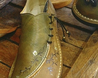 Pineta model leather shoe, handmade shoes, colorful shoes, leather shoes, hand painted shoes.